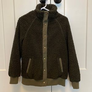Olive green snap up Sherpa fleece jacket- size small